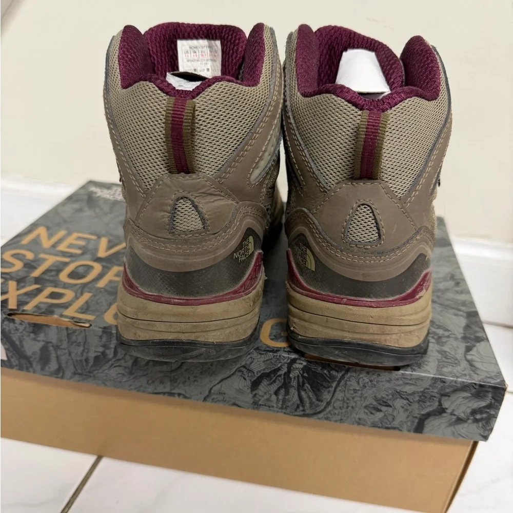 The north face  WOMEN'S HEDGEHOG FASTPACK MID GORE-TEX® boot (size 7.5) - Picture 3 of 5